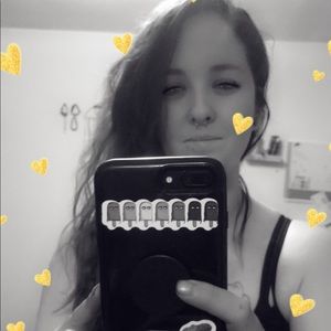 Meet your Posher, Cassandra